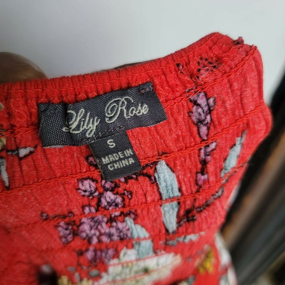 ✨✨✨Lily Rose  Juniors Women S Smocked Scoop Neck Flutter sleeves Roses red Rayon - Picture 3 of 7